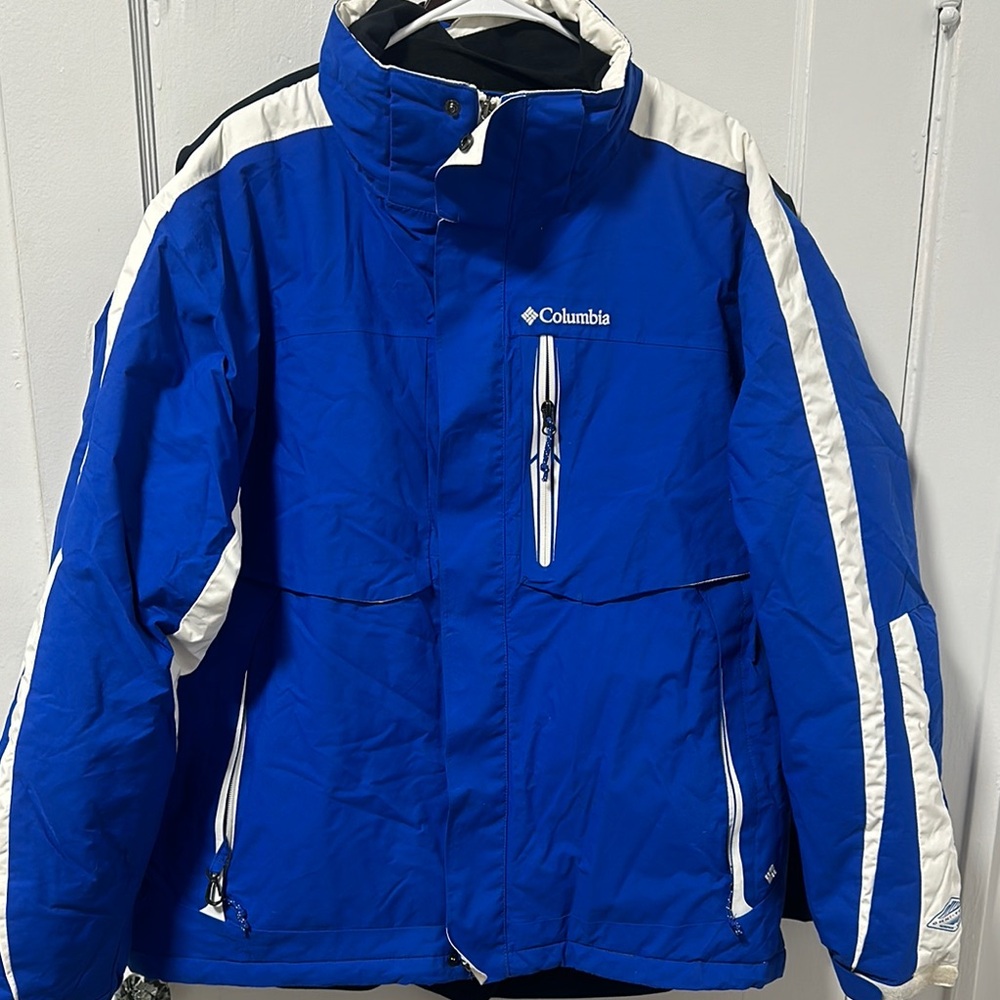 Columbia Blue and White Vintage Ski Coat Jacket